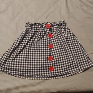 Sz M (4/5) Black and White Checked Skirt